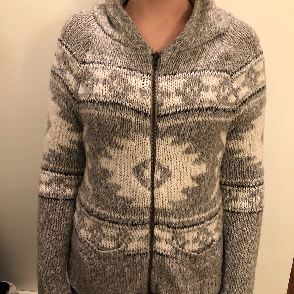 Grey and white sweater BethanyMota x Aeropostale.